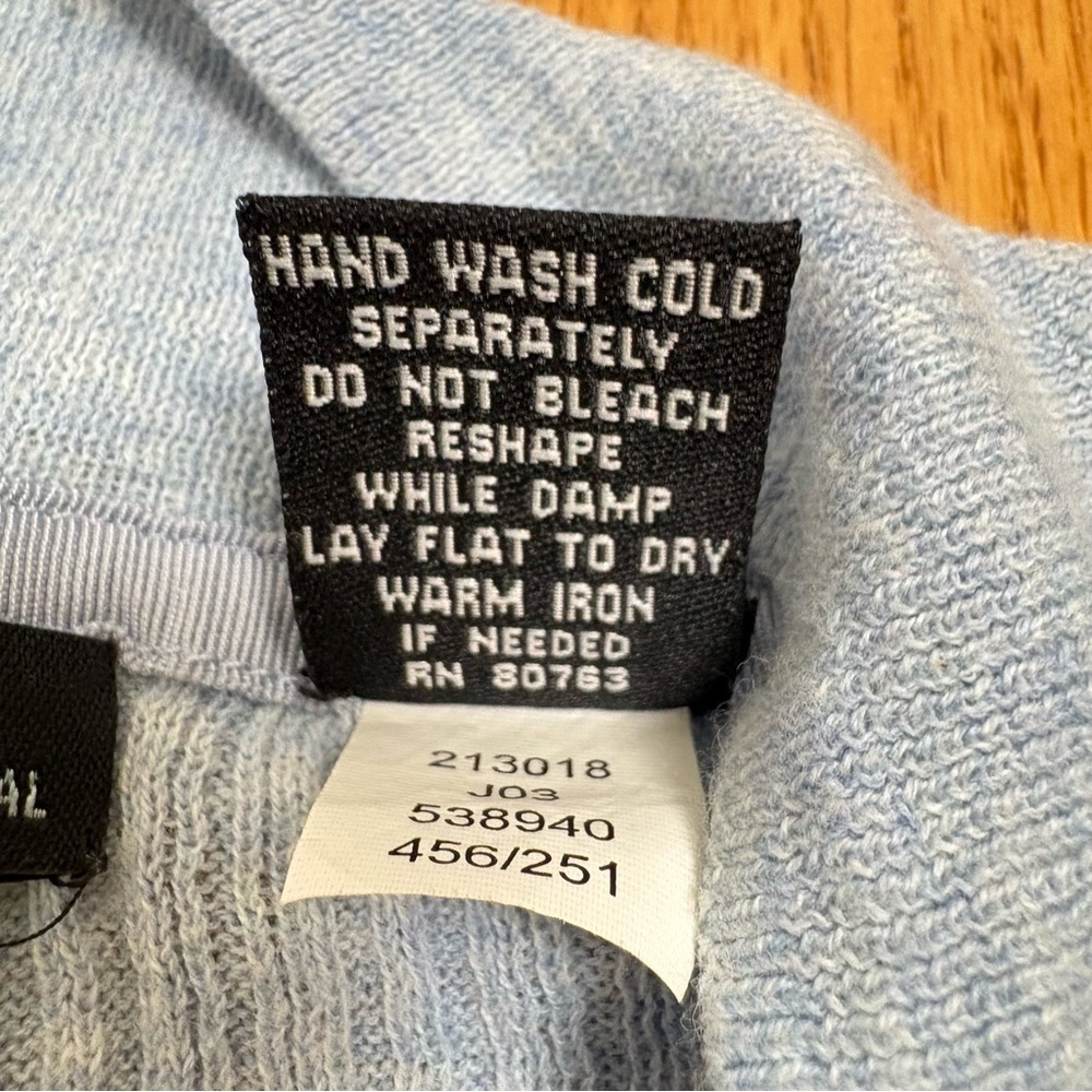 MODA INTERNATIONAL Vintage Y2K Sky Blue V-Neck Ribbed Cotton Short Sleeve Top - Picture 4 of 13